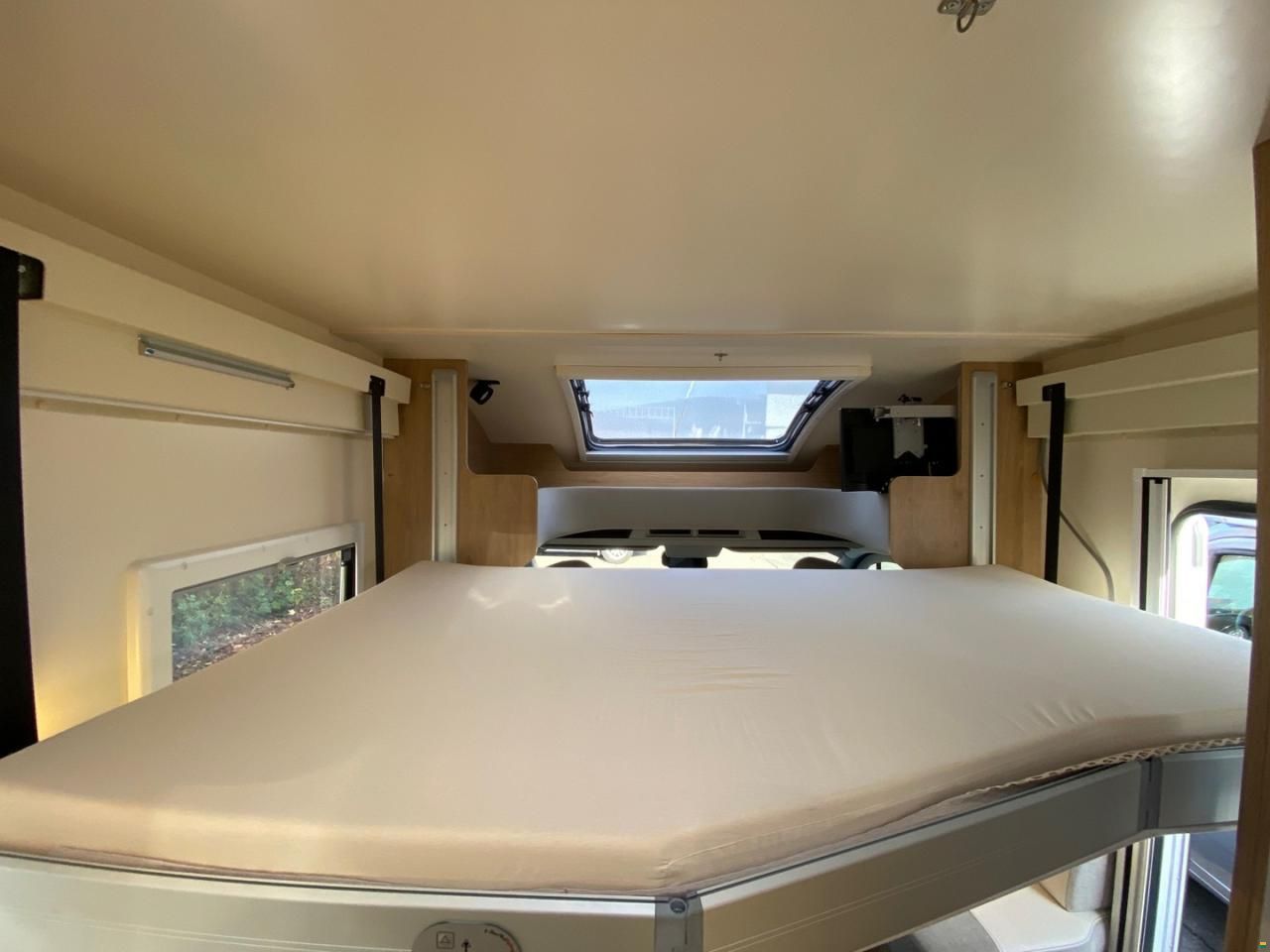 Roller Team Kronos 294 TL, Ford 2.0TDCi 170PS