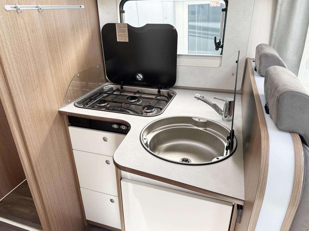 Carado I 447 2.2 MJ AUTOMAT