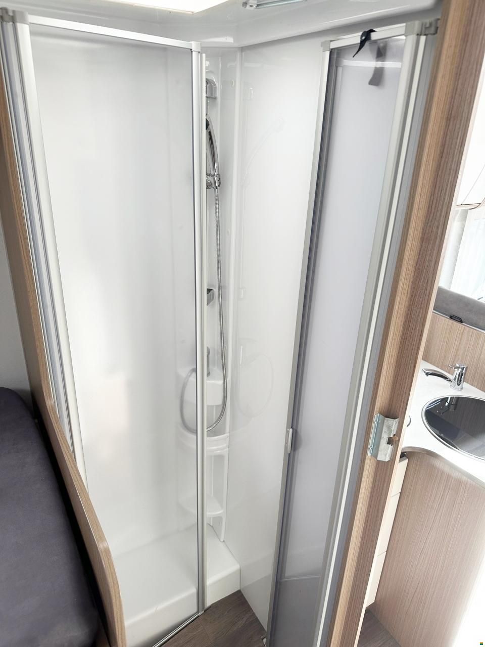 Carado I 447 2.2 MJ AUTOMAT