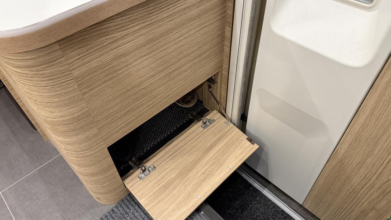 Niesmann-Bischoff Flair 920 EK