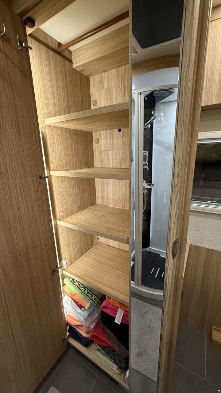 Niesmann-Bischoff Flair 920 EK