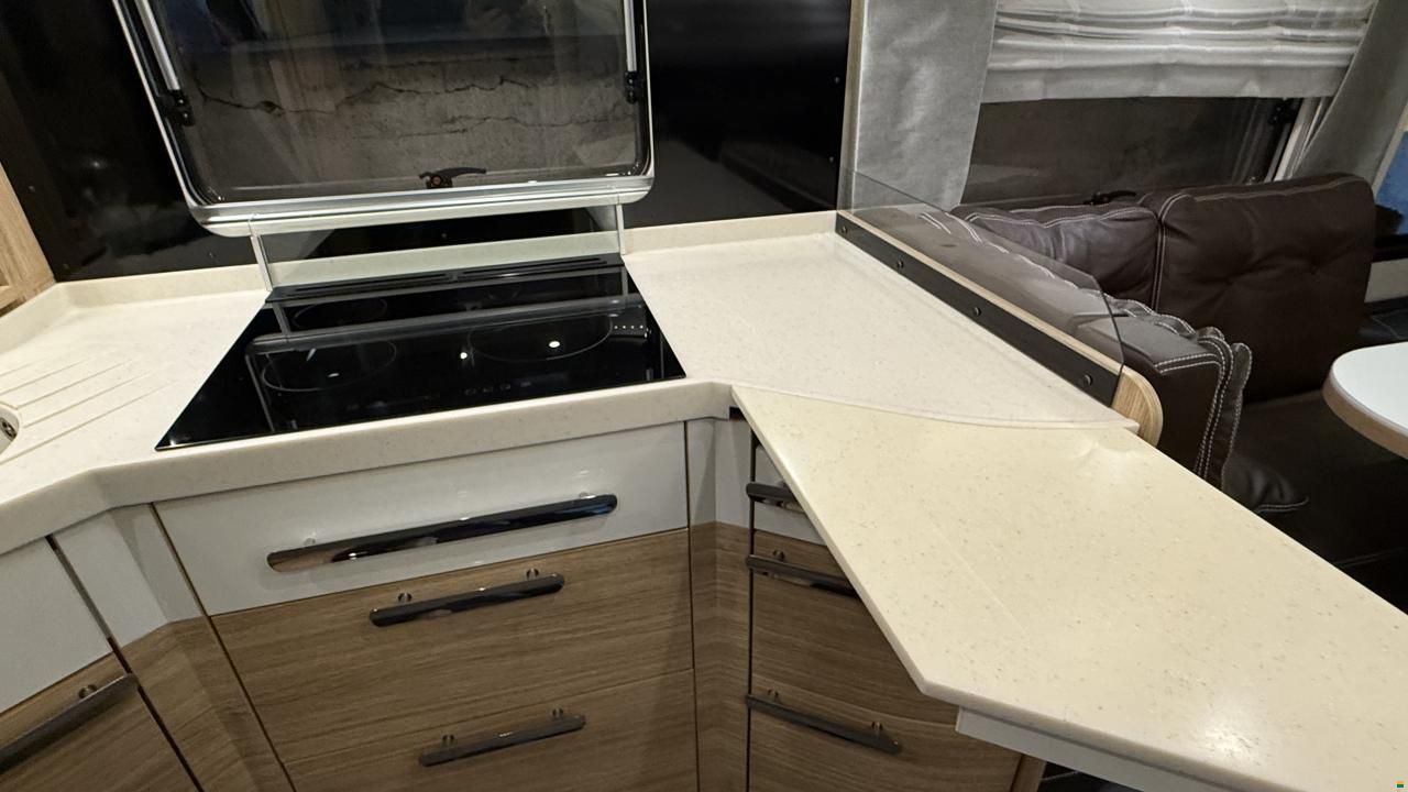 Niesmann-Bischoff Flair 920 EK