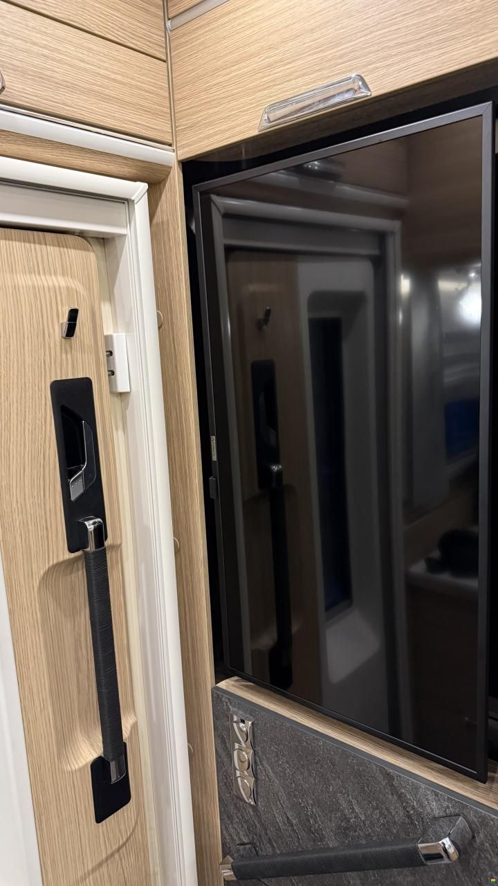 Niesmann-Bischoff Flair 920 EK