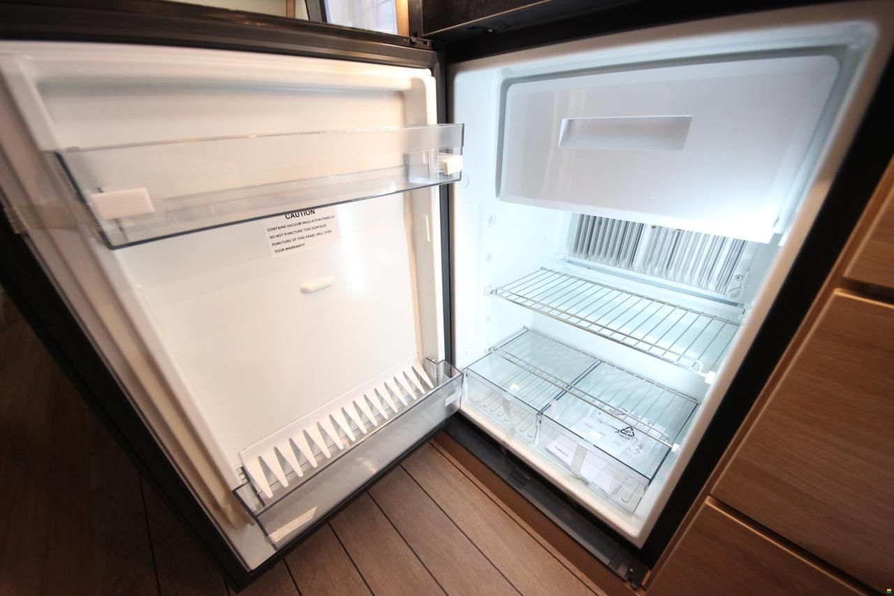 Knaus SÜDWIND 460 EU BLACK SEL. (2026)