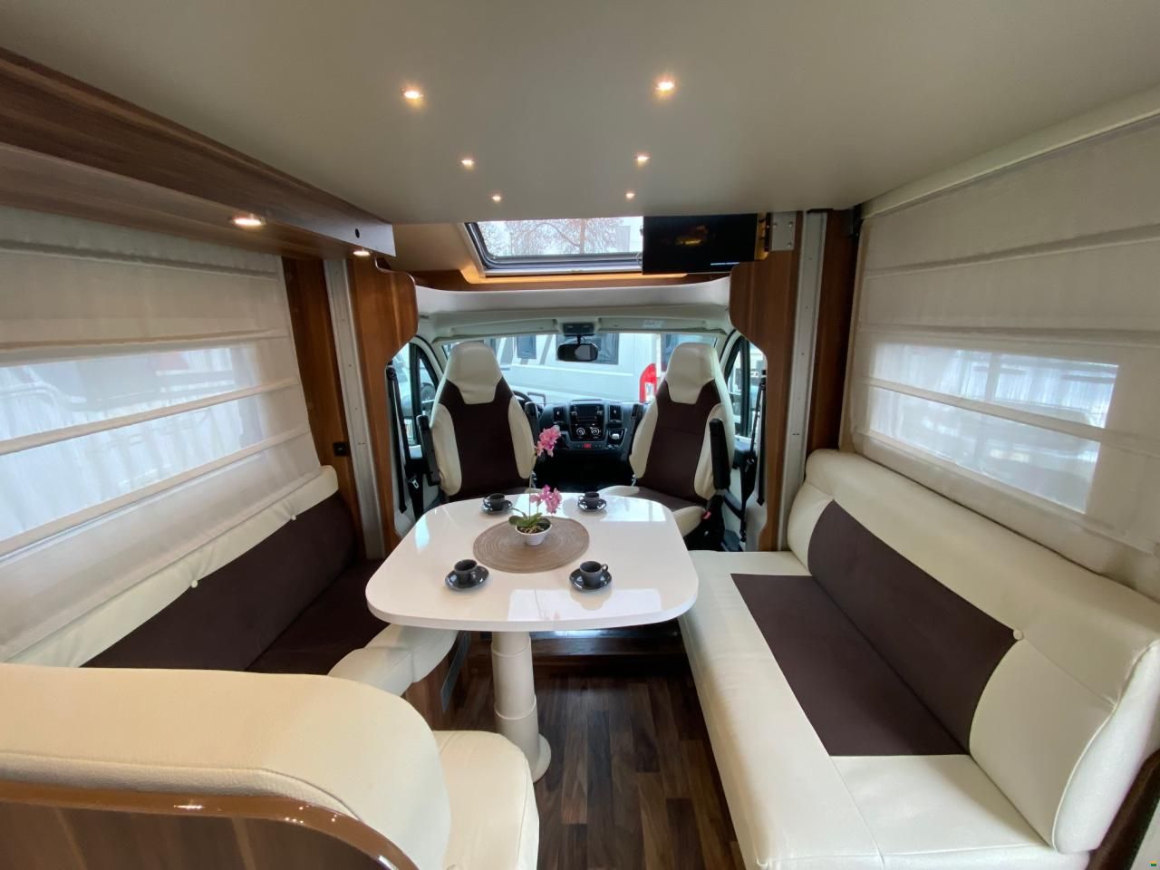 Roller Team Zefiro 235 TL, Fiat 2.3MJ 150PS Automat