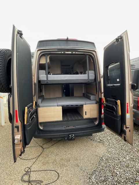 Julia Camper Yellowstone 4x4