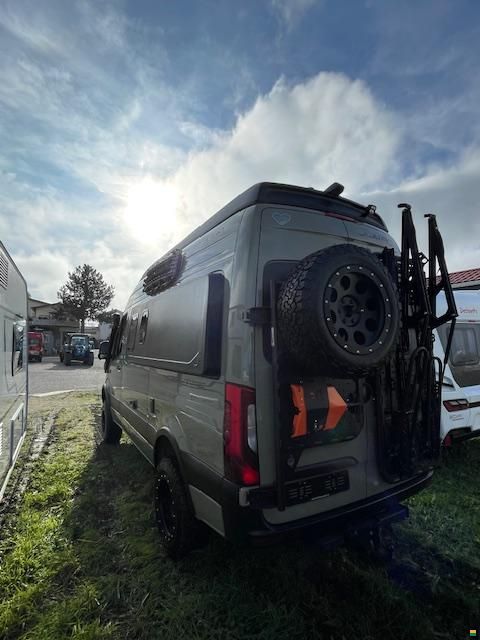 Julia Camper Yosemite 4x4