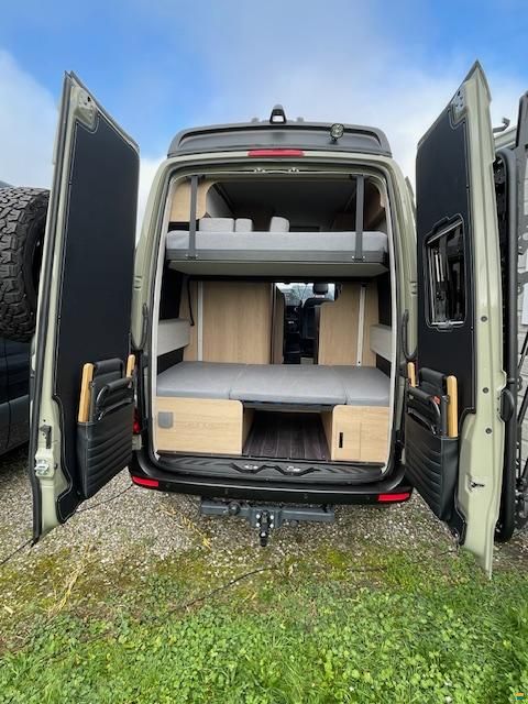 Julia Camper Yosemite 4x4