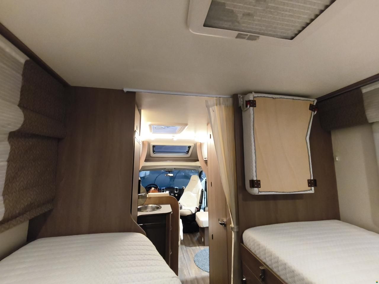 Bürstner Lyseo T 690 mit Einzelbett!