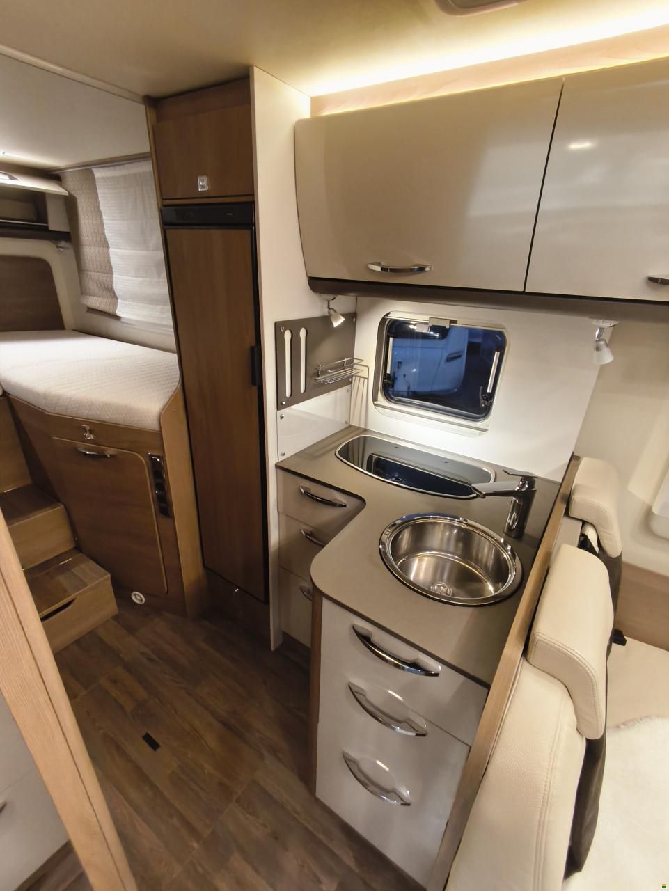 Bürstner Lyseo T 690 mit Einzelbett!