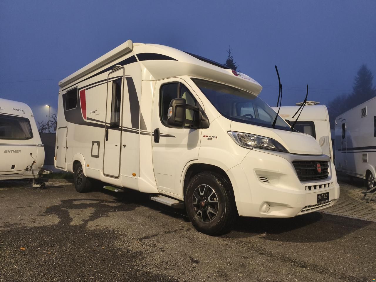 Bürstner Lyseo T 690 mit Einzelbett!