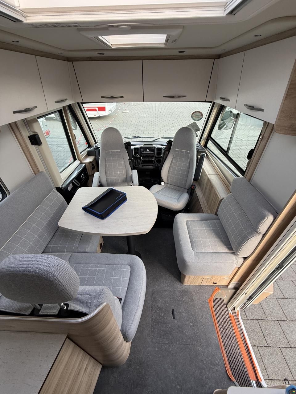 Eura Mobil Integra Line IL 720 EB