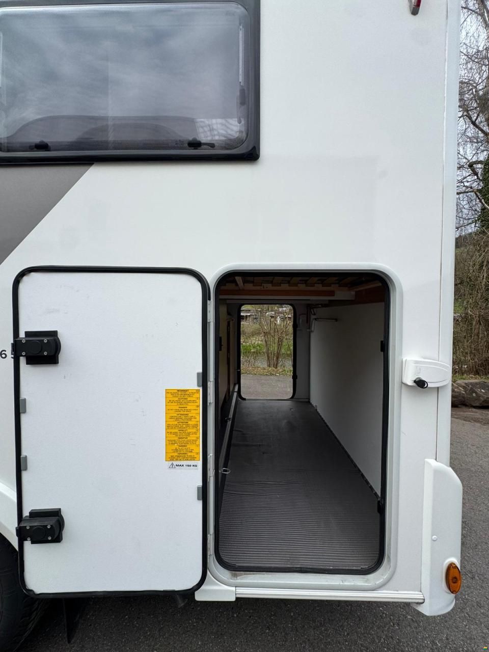 Adria S65L TEILIN.AUTOMAT.LÄNGSBETT