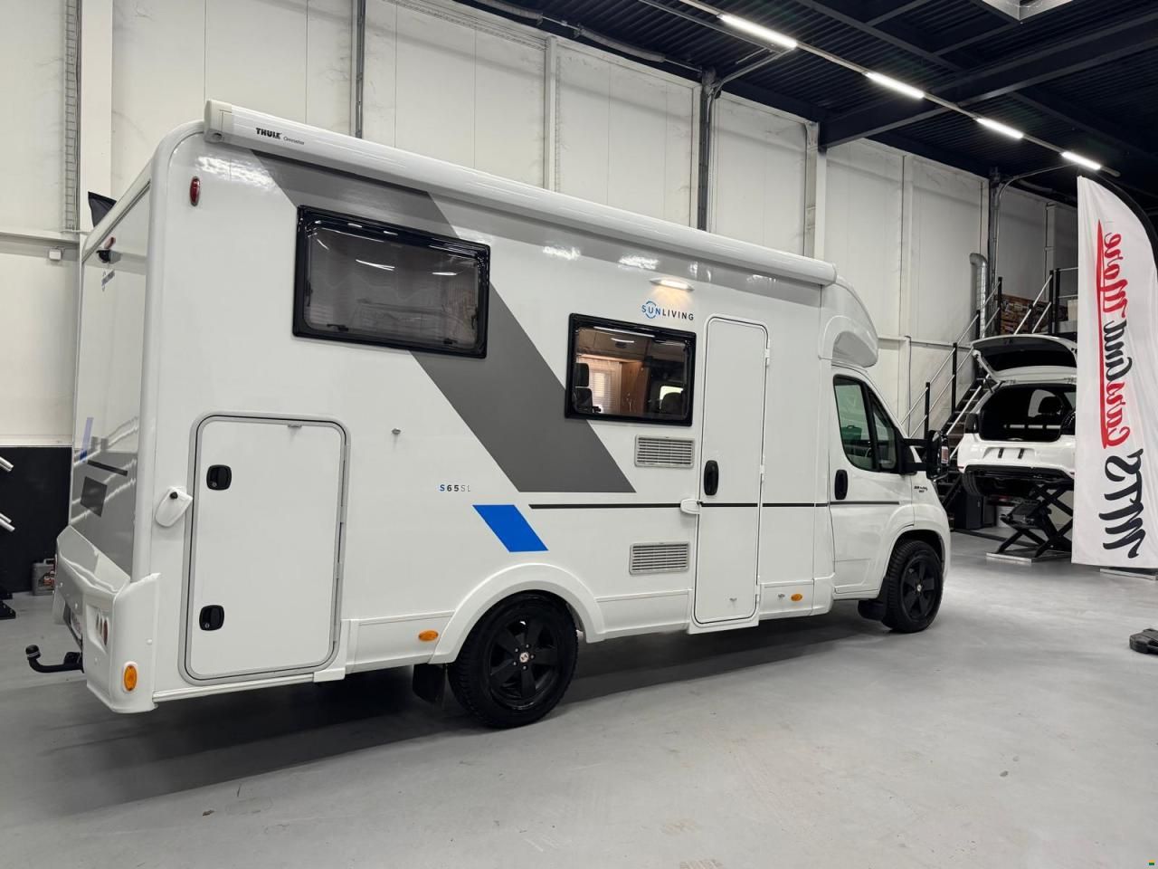 Adria S65L TEILIN.AUTOMAT.LÄNGSBETT