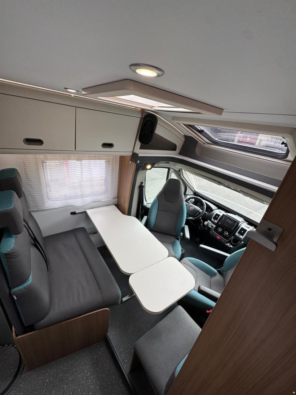 Adria S65L TEILIN.AUTOMAT.LÄNGSBETT