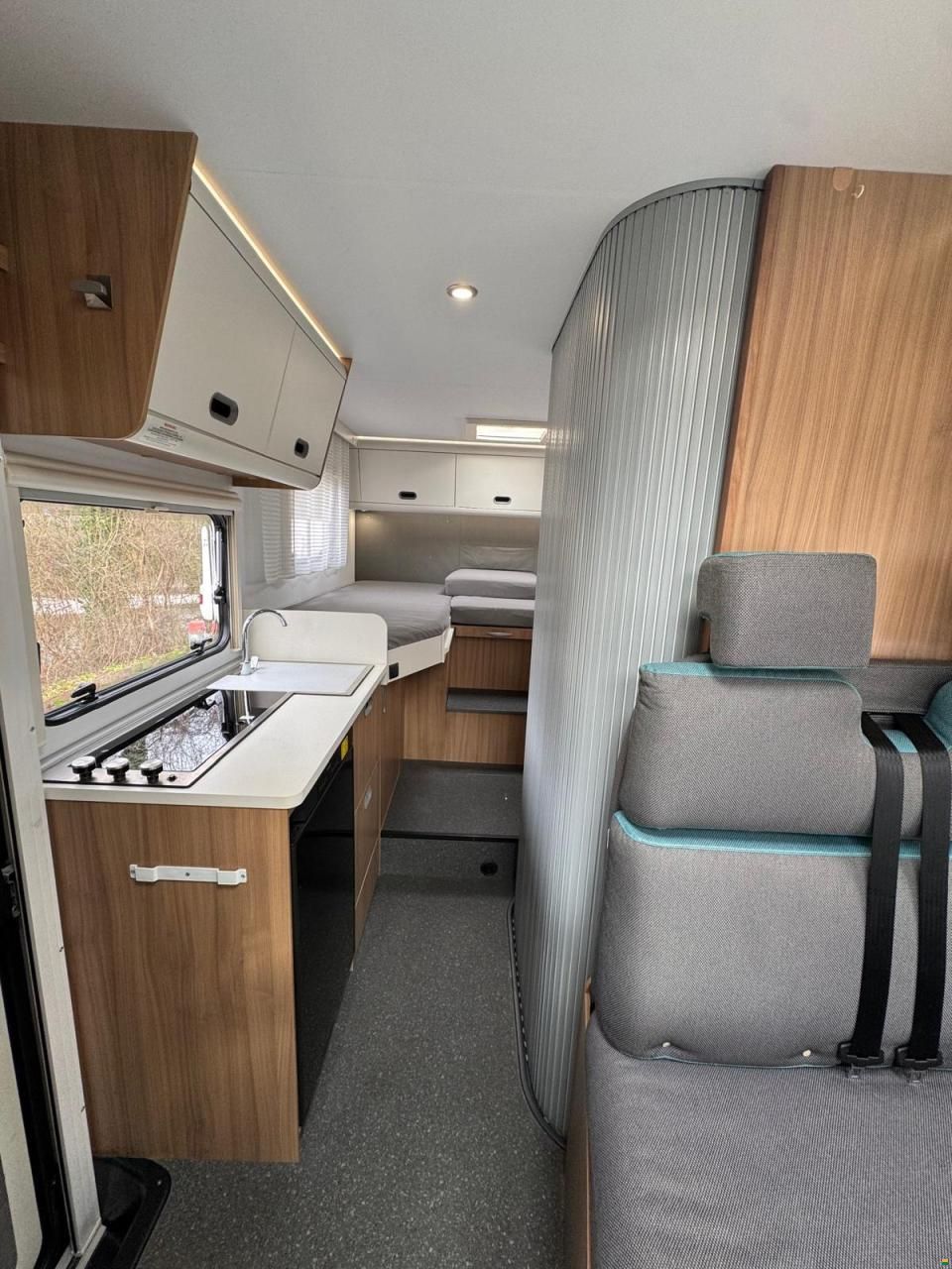 Adria S65L TEILIN.AUTOMAT.LÄNGSBETT