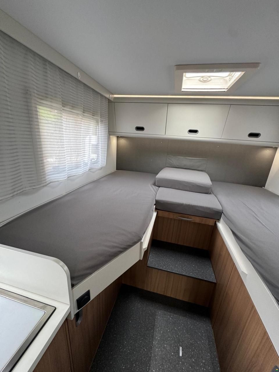 Adria S65L TEILIN.AUTOMAT.LÄNGSBETT