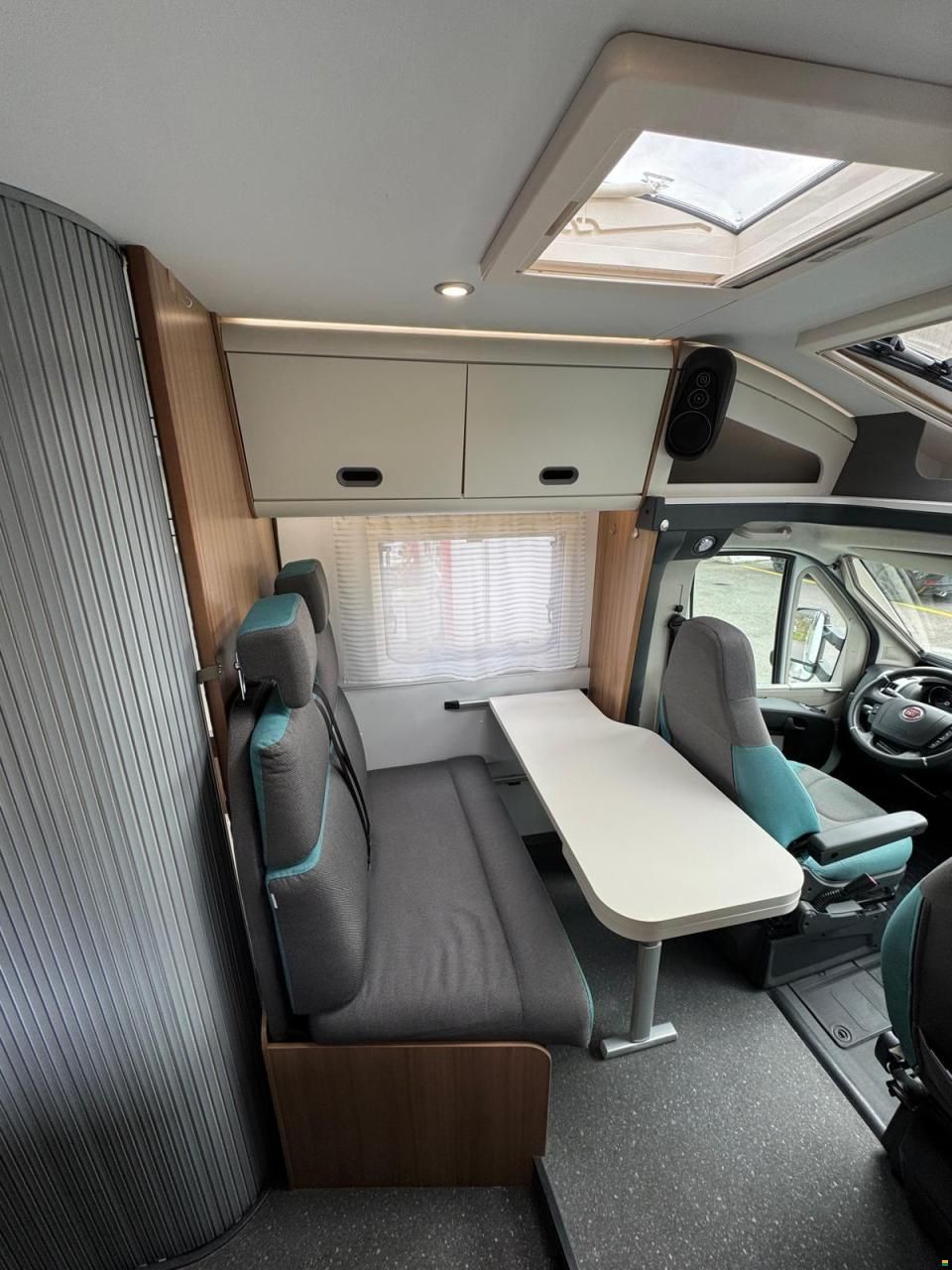 Adria S65L TEILIN.AUTOMAT.LÄNGSBETT