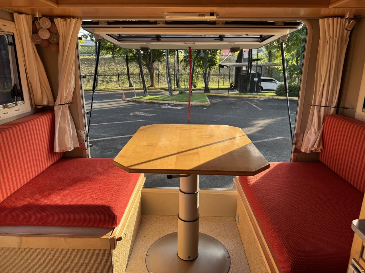 bimobil Nissan Navara mit Wohnkabine