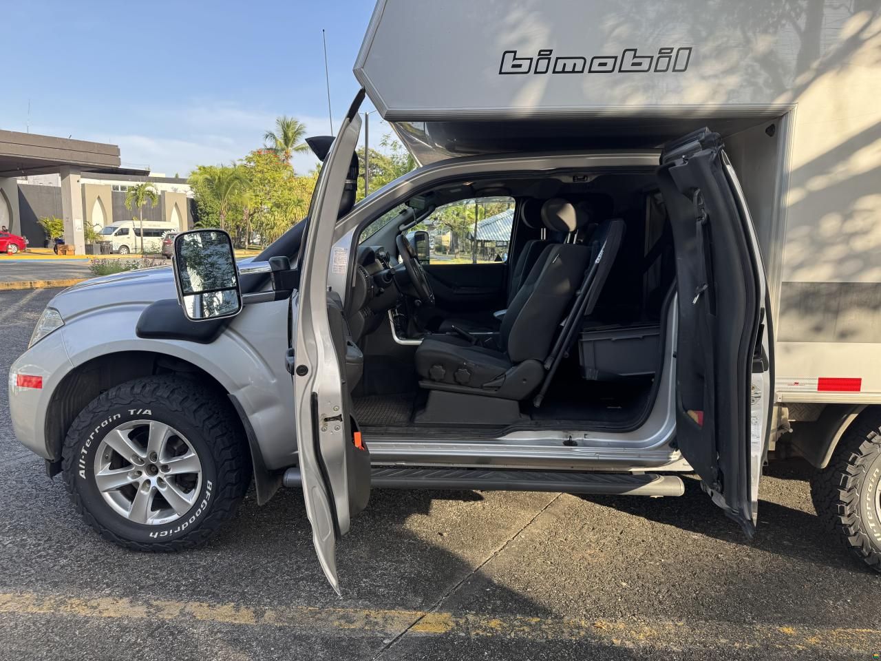 bimobil Nissan Navara mit Wohnkabine