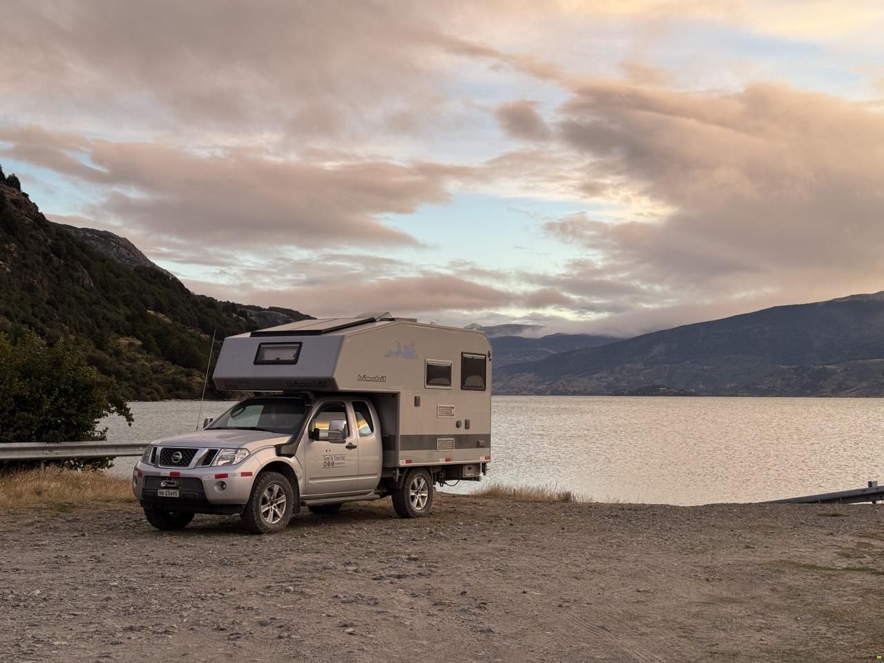 bimobil Nissan Navara mit Wohnkabine