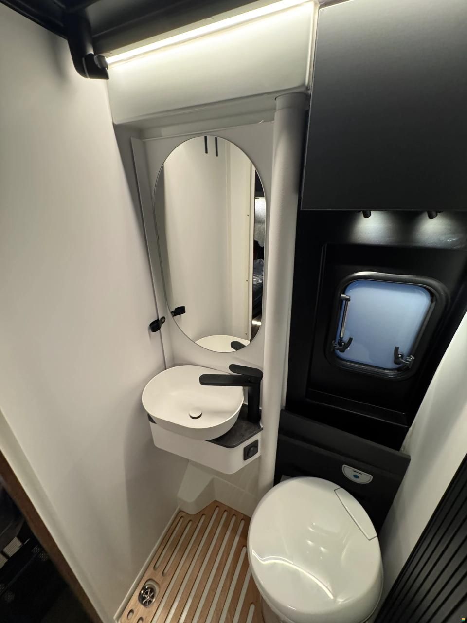 Mercedes Benz Supertwin MB 600 SPB