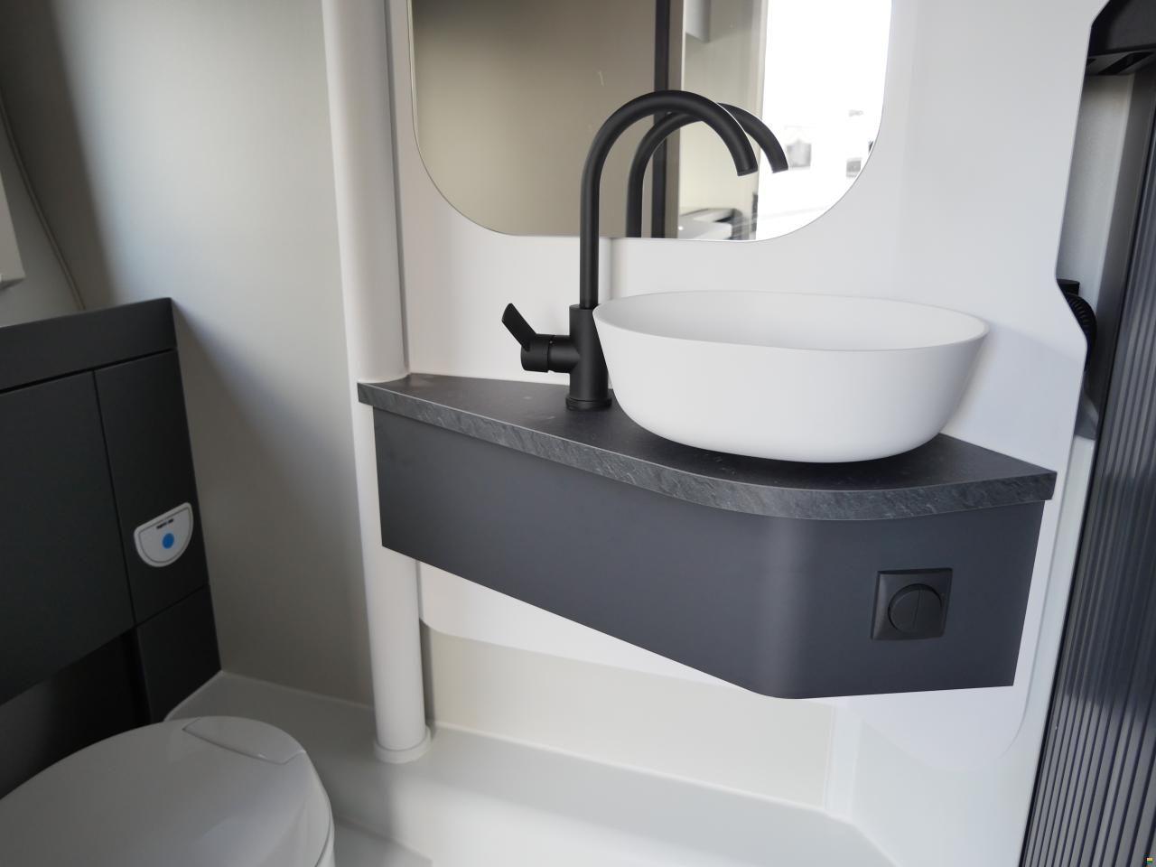 Adria Action Sports 391 LH - 2026