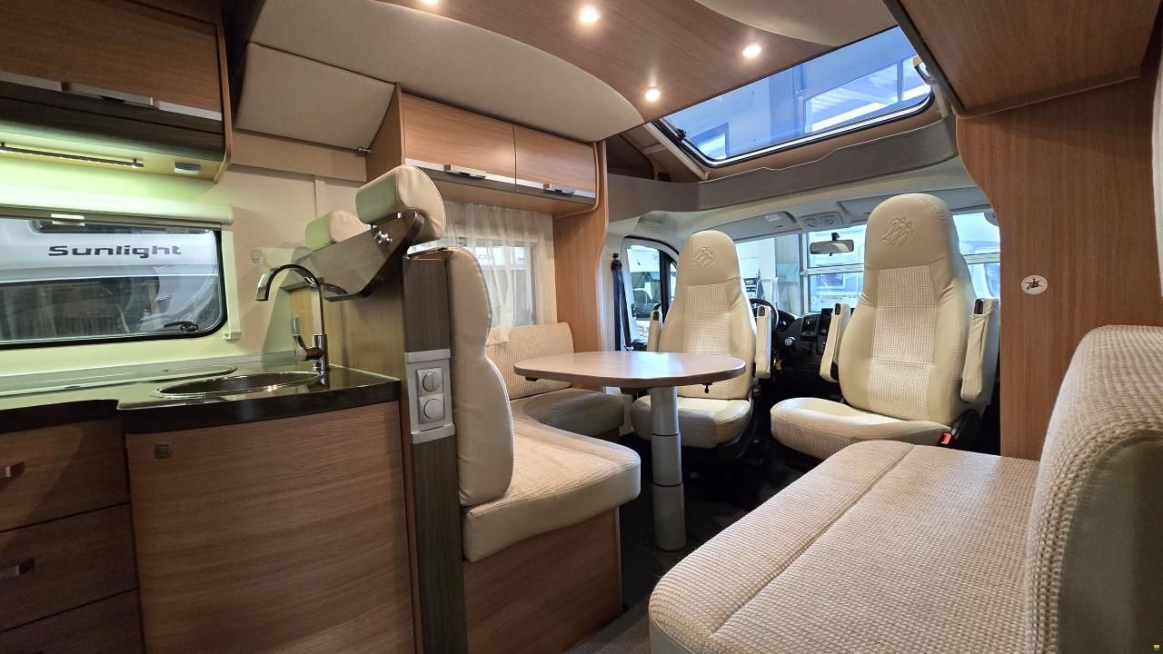 Knaus Sky Wave 700 MEG / Celebration