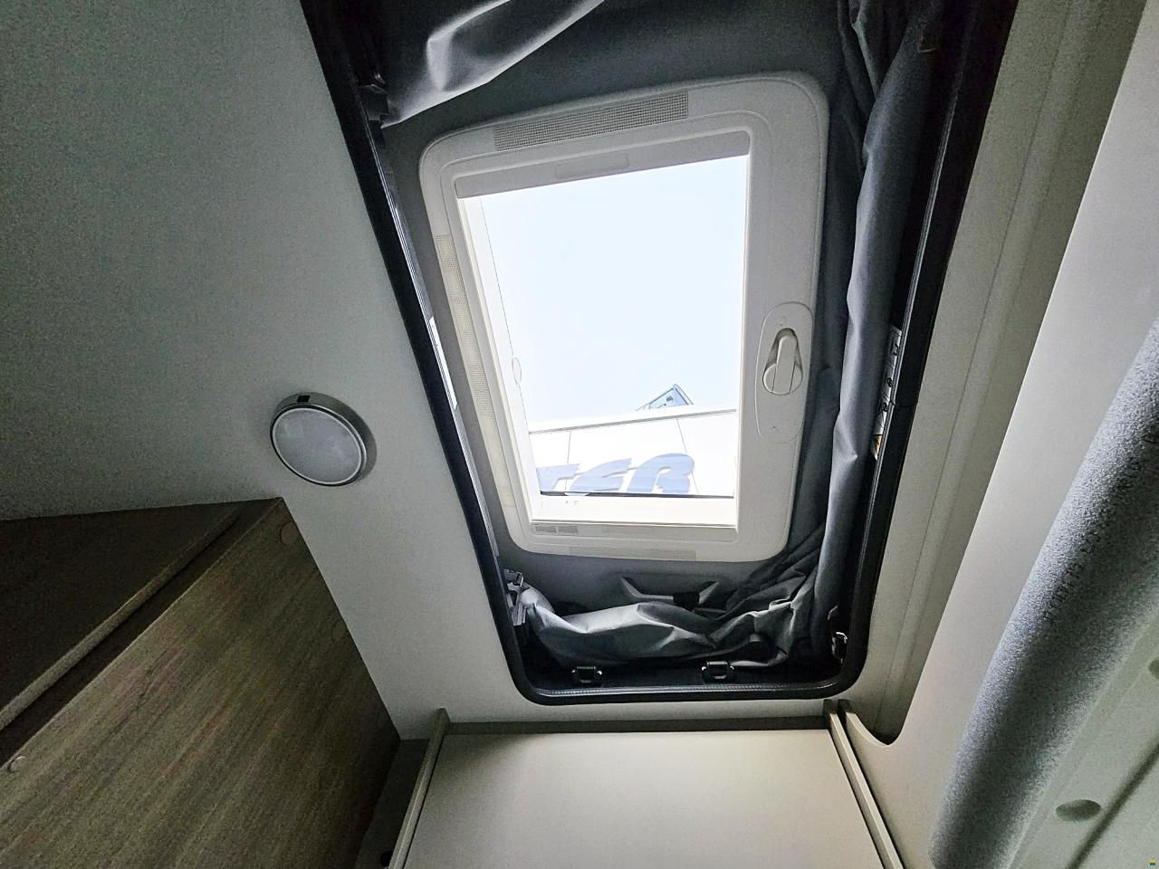 Carado CVE 540 2.2 HUBDACH AUTOMAT MJ