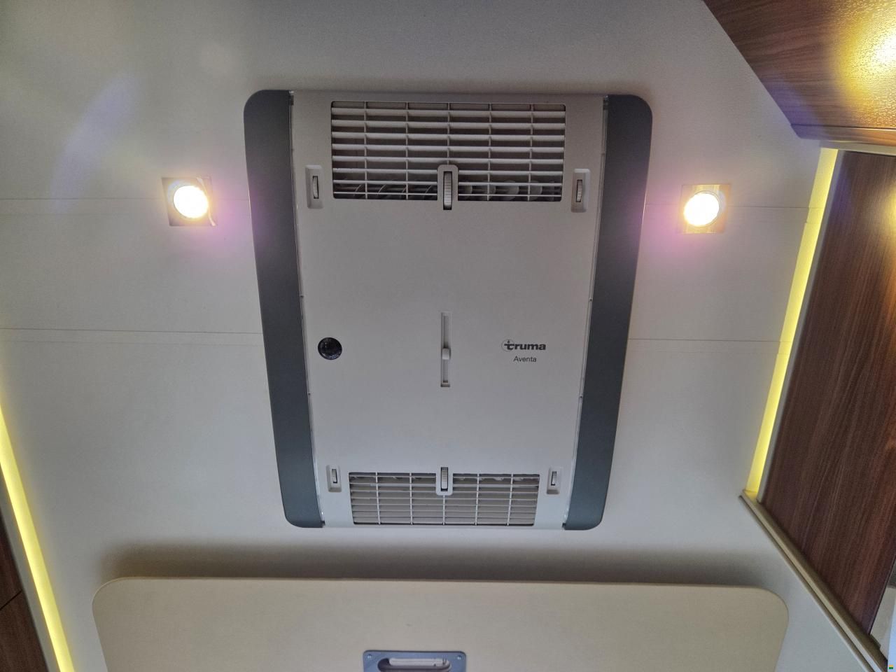 Adria Coral Supreme S 670 SL