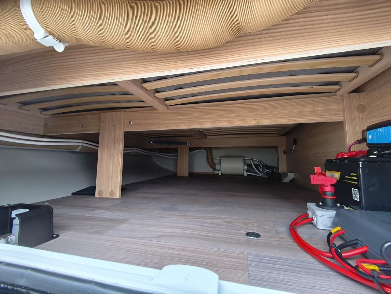 T@B 400td mit Küche, Sitzgruppe, WC, Mover!