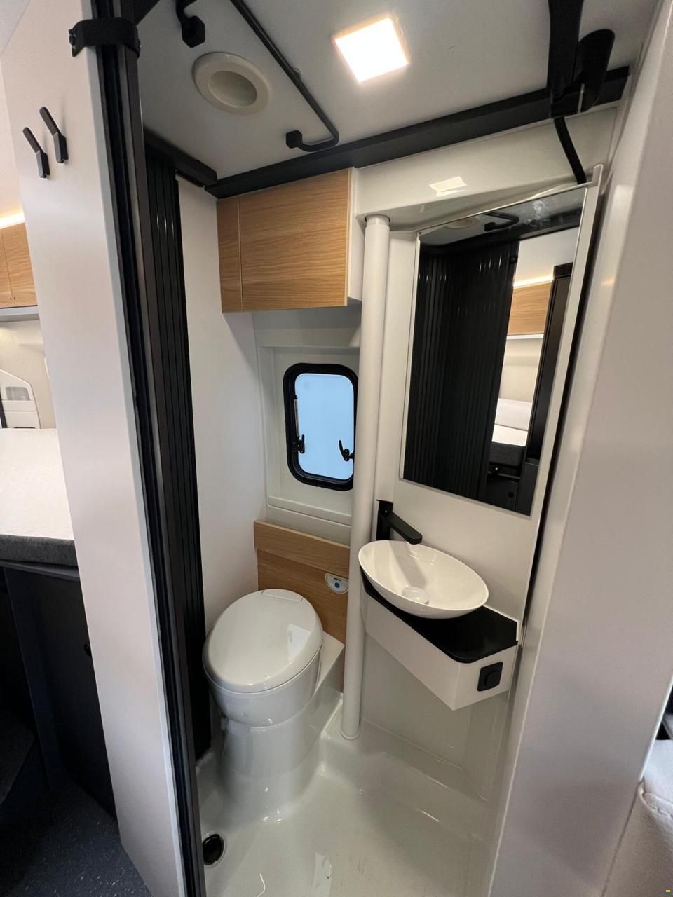 Adria Twin 60Y 640 SLB