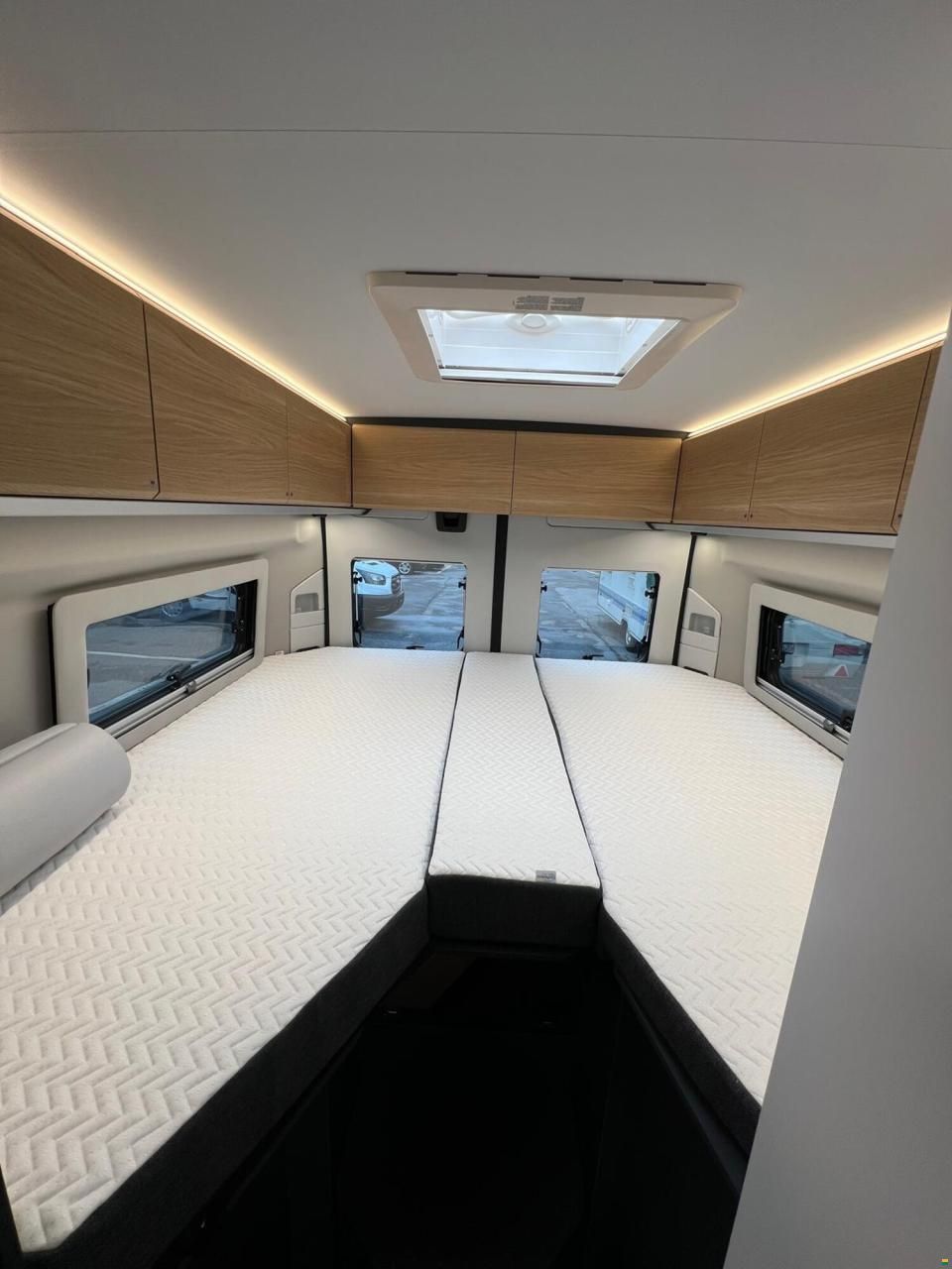 Adria Twin 60Y 640 SLB