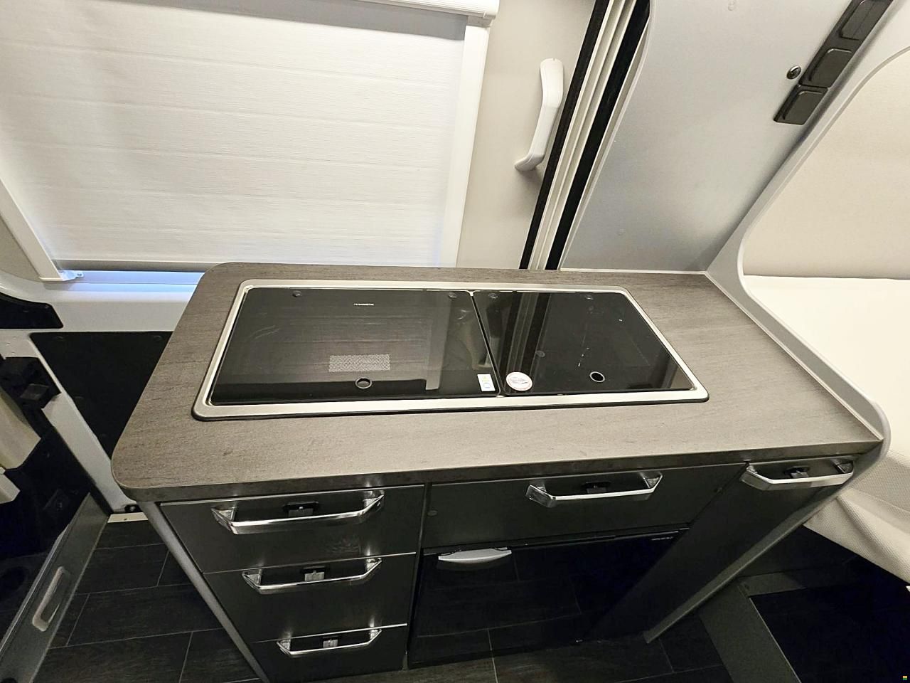 Weinsberg CARATOUR 600 ME 2.3 MJ