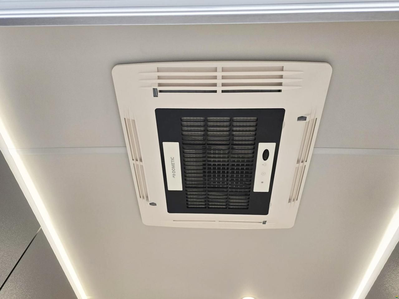 Weinsberg CARATOUR 600 ME 2.3 MJ