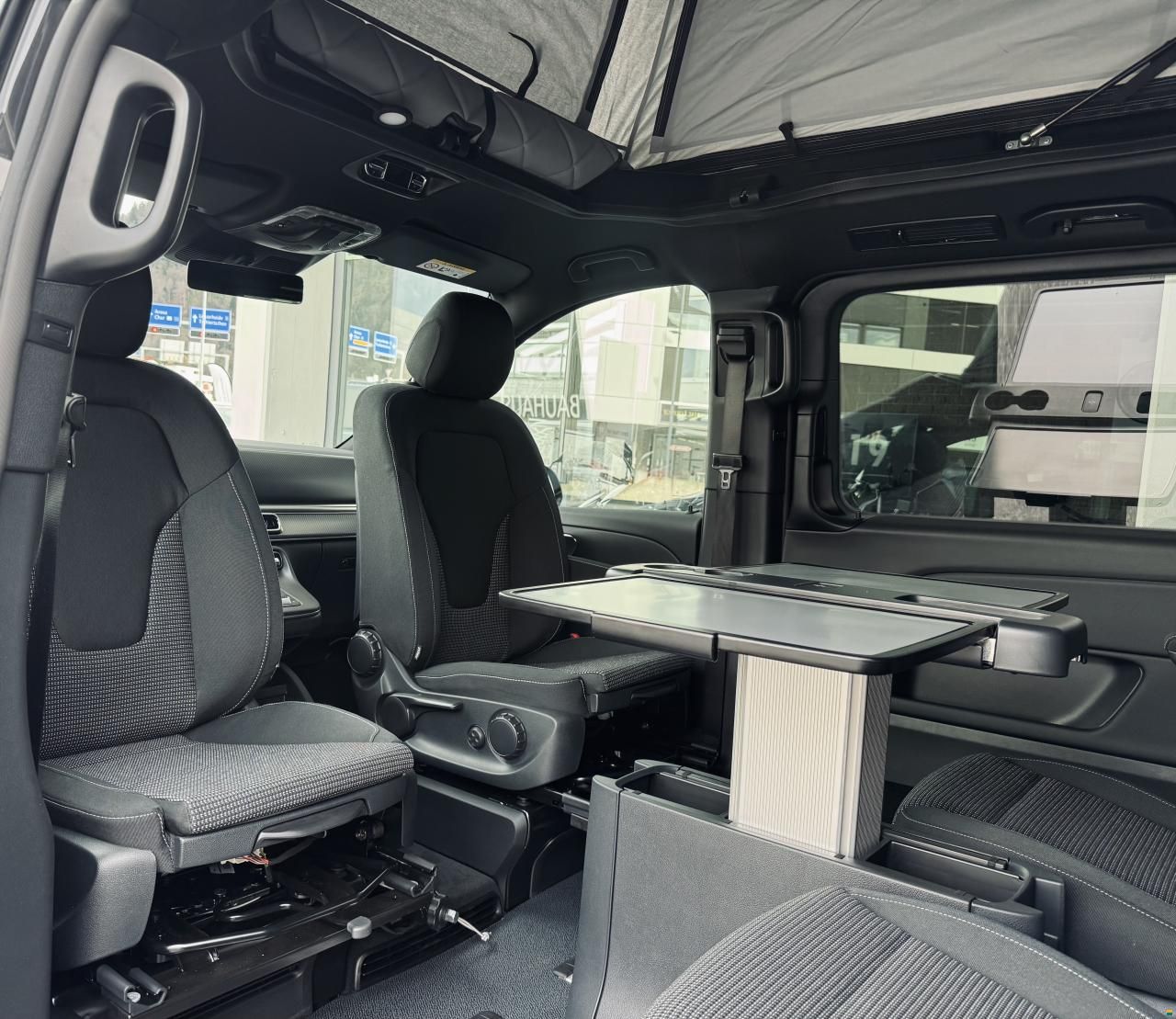 Pössl Vanstar V300 d lang AMG-Line 4matic