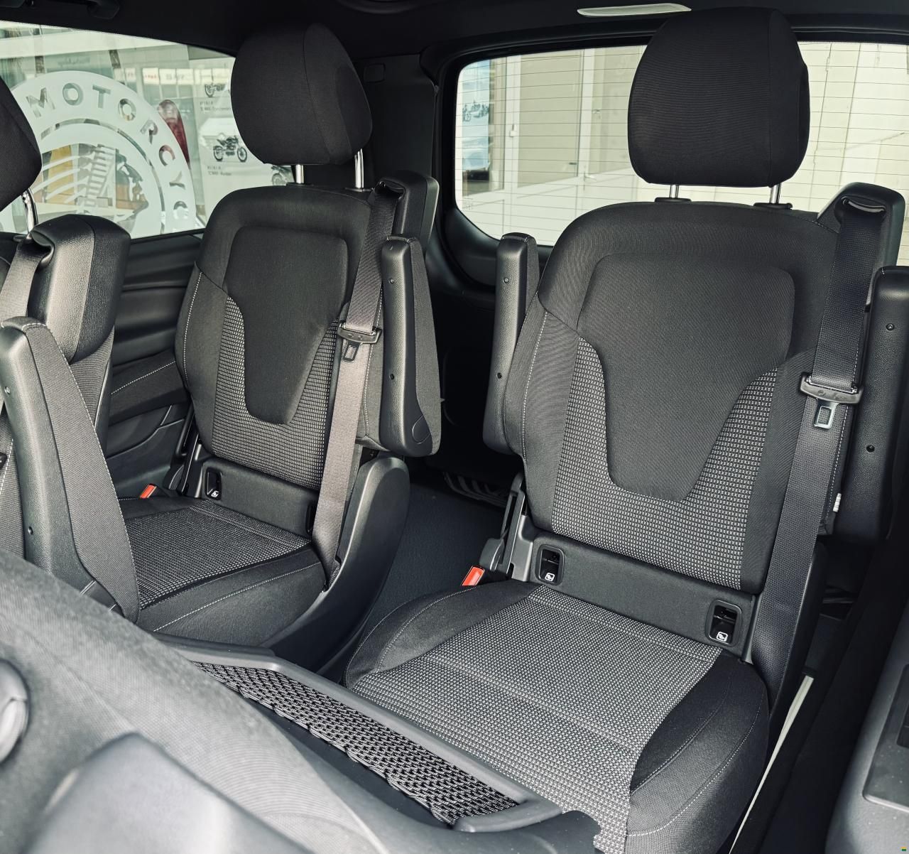 Pössl Vanstar V300 d lang AMG-Line 4matic