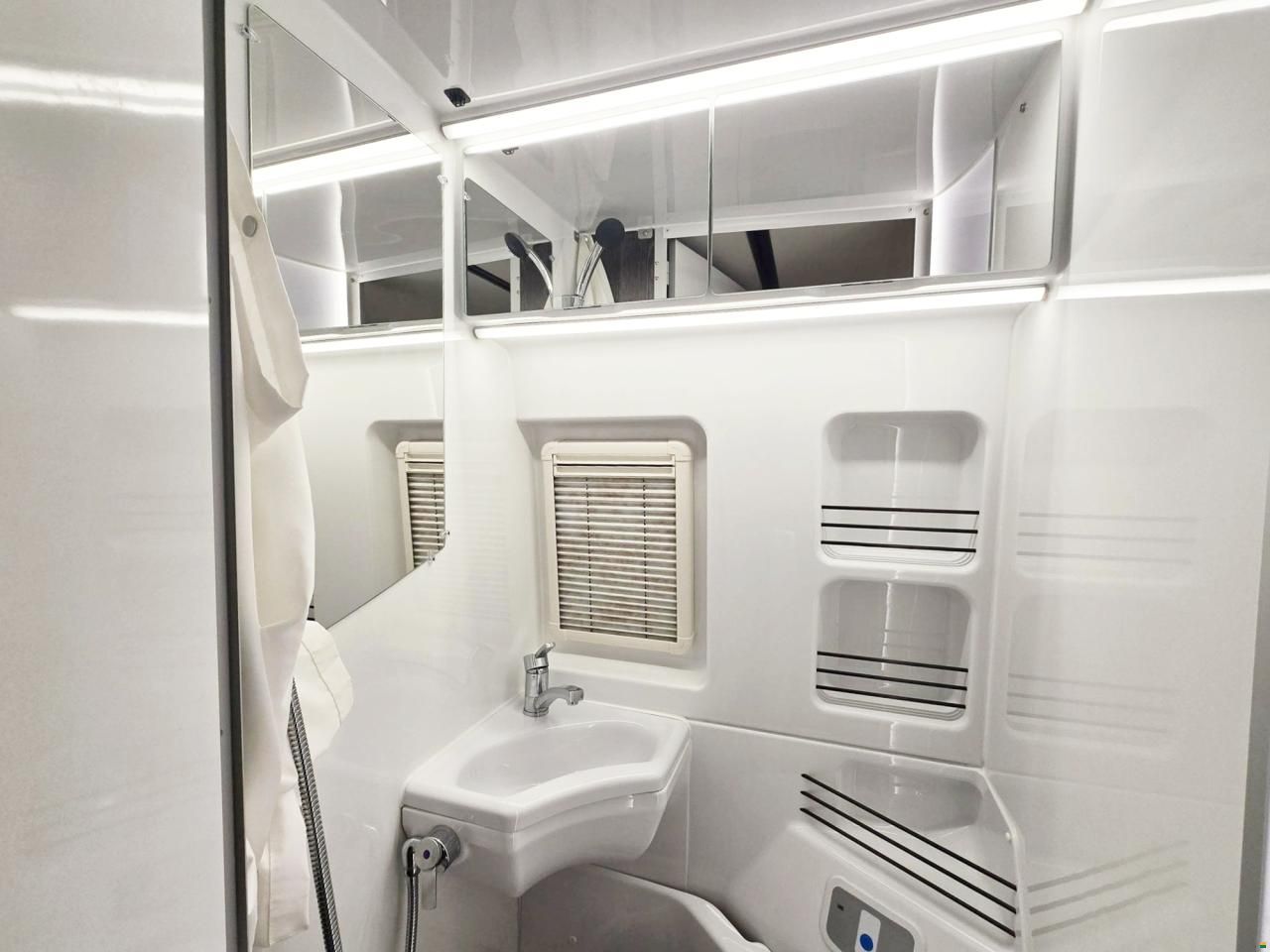 Westfalia COLUMBUS 540 D 9G-AUTOMAT 2.3 160MJ