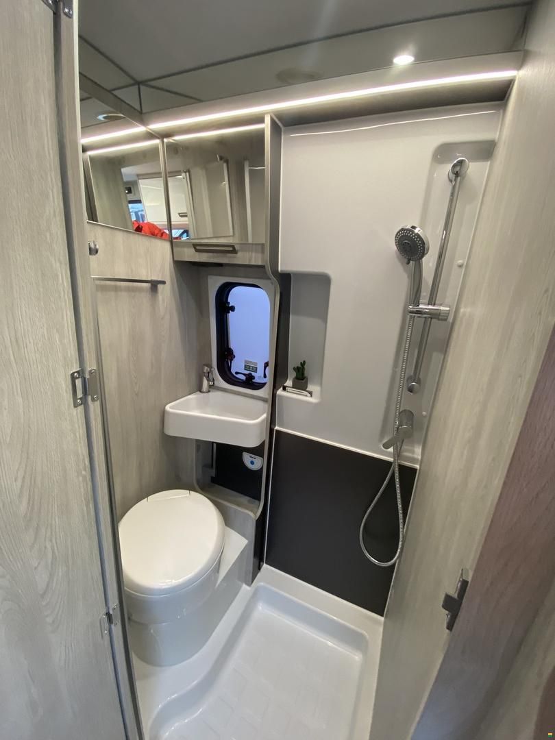 Roller Team Living DUO XL Sport, Fiat 140PS Automat