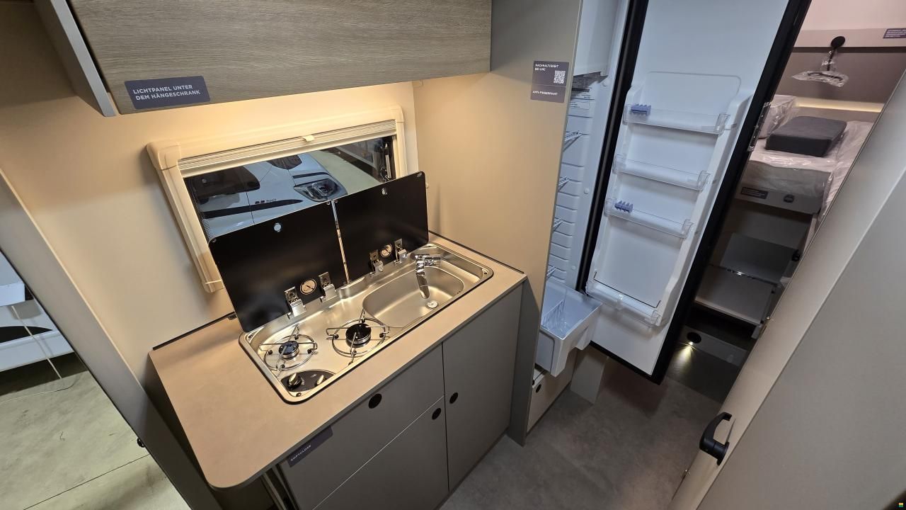 LMC Tracer V 670 - MJ2026