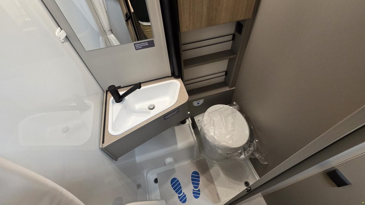 LMC Tracer V 670 - MJ2026