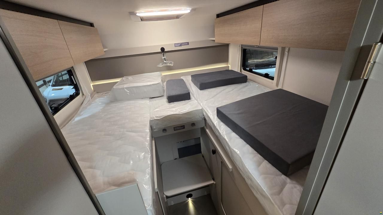 LMC Tracer V 670 - MJ2026