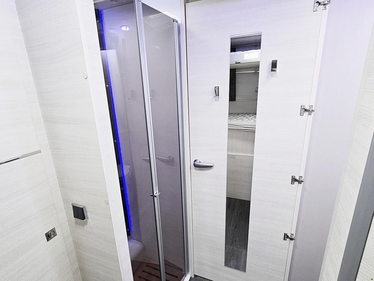 Challenger 380 GRAPHITE EDITION PREMIUM 2.0 AUTOMAT