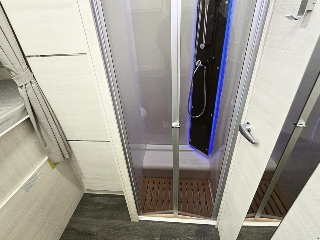 Challenger 380 GRAPHITE EDITION PREMIUM 2.0 AUTOMAT