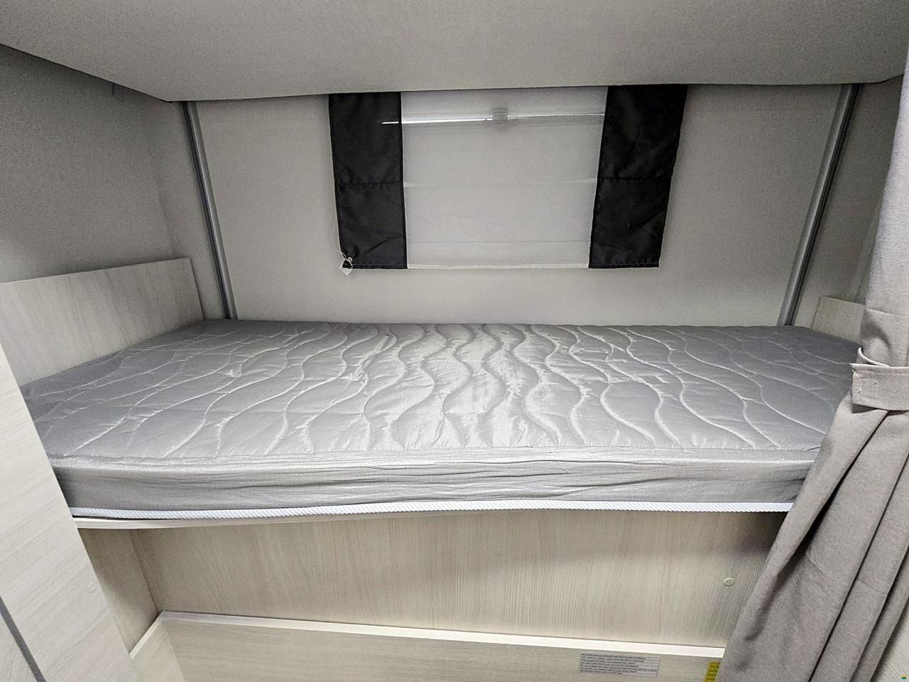 Challenger 380 GRAPHITE EDITION PREMIUM 2.0 AUTOMAT