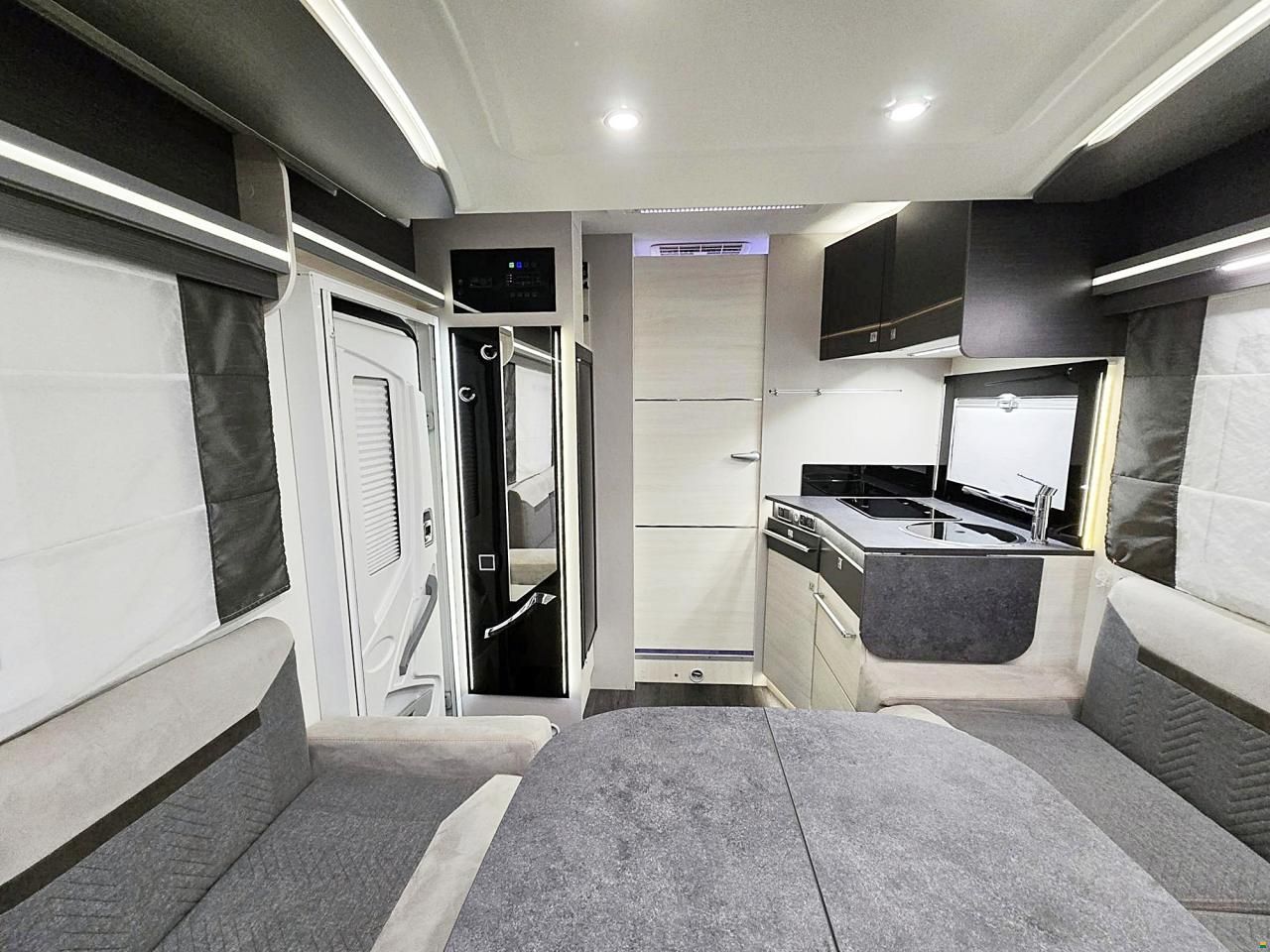 Challenger 380 GRAPHITE EDITION PREMIUM 2.0 AUTOMAT