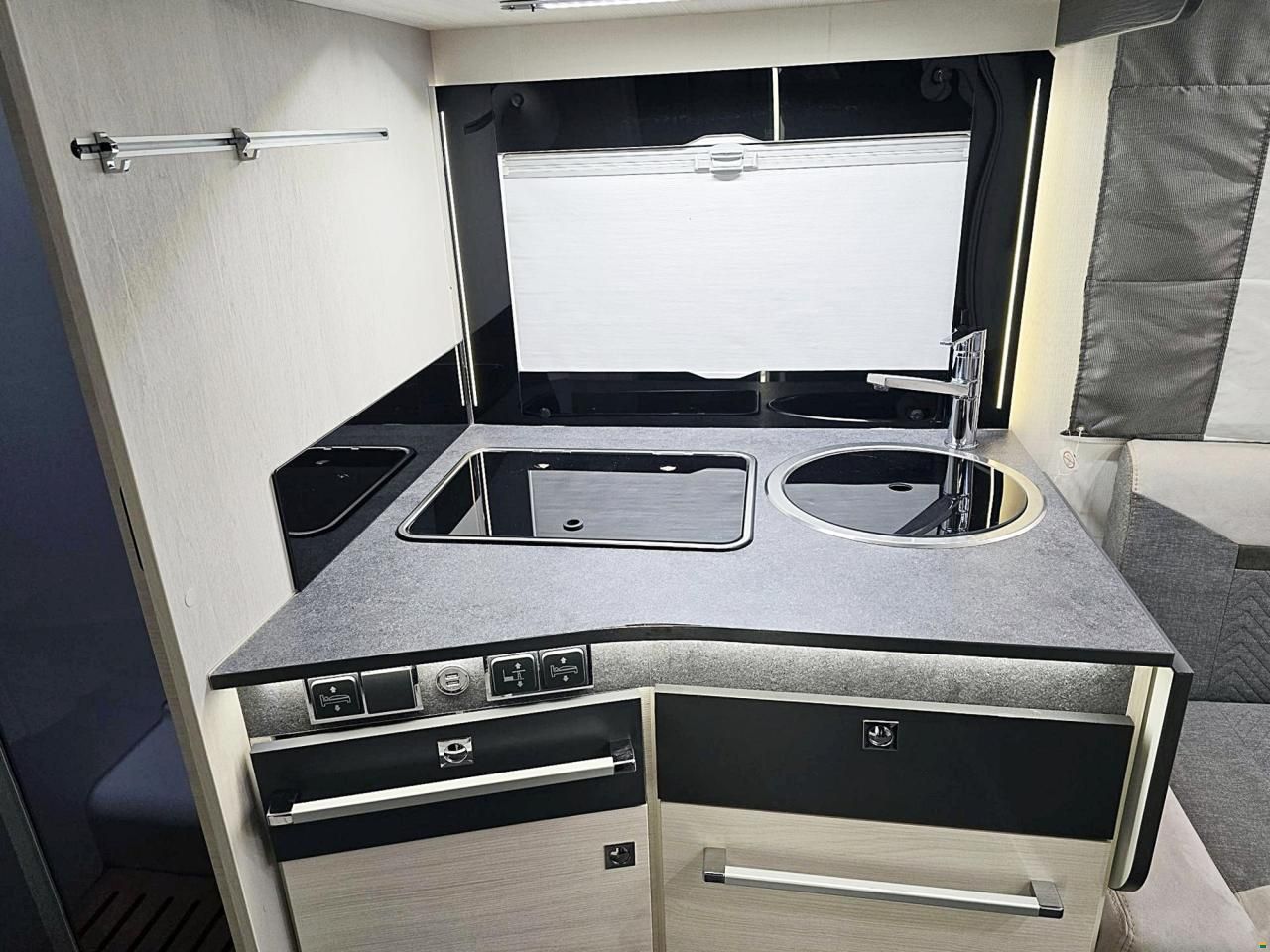 Challenger 380 GRAPHITE EDITION PREMIUM 2.0 AUTOMAT