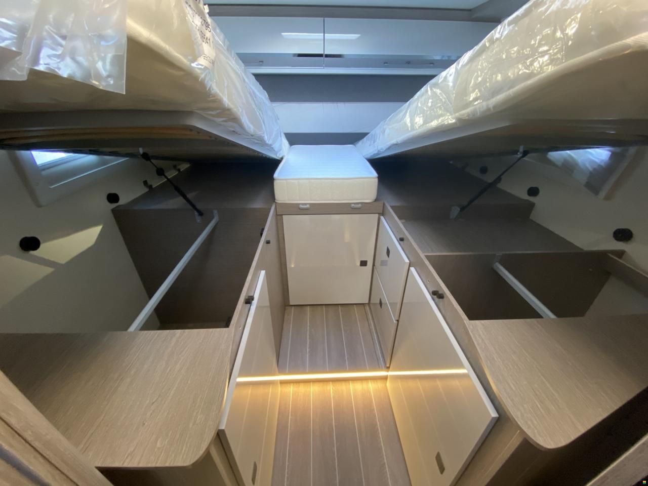 Roller Team Zefiro 287 TL, Fiat 140PS Automat