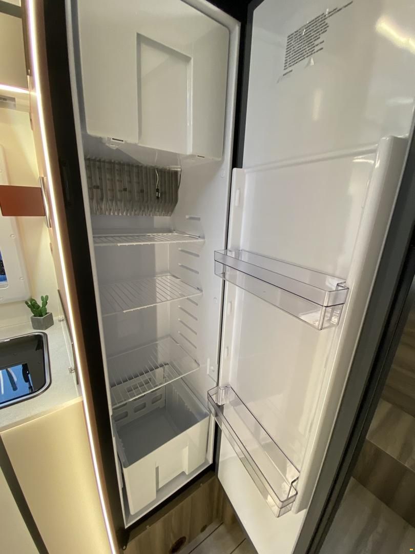 Roller Team Kronos FIT 281P, Ford 165PS Automat