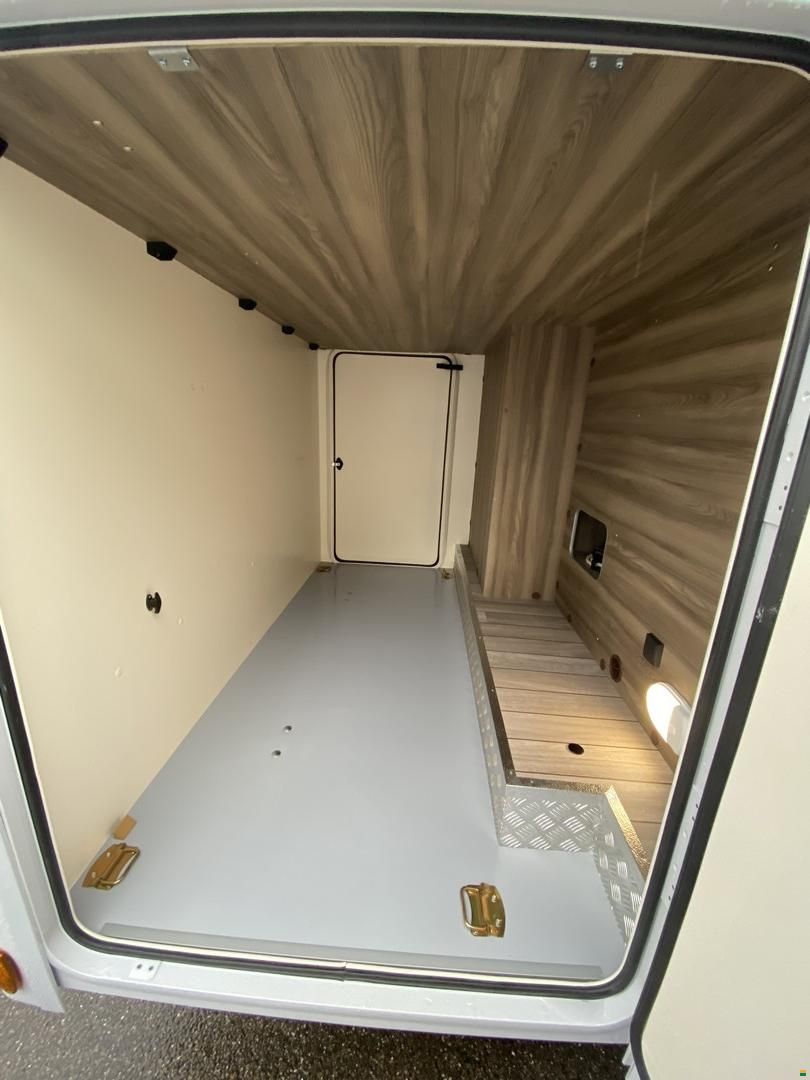 Roller Team Kronos FIT 281P, Ford 165PS Automat